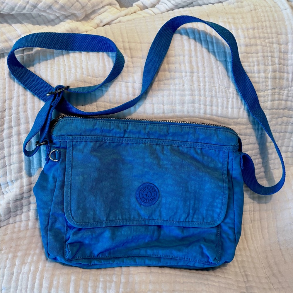 ✨ Kipling Blue Crossbody Bag – Everyday Essential ✨